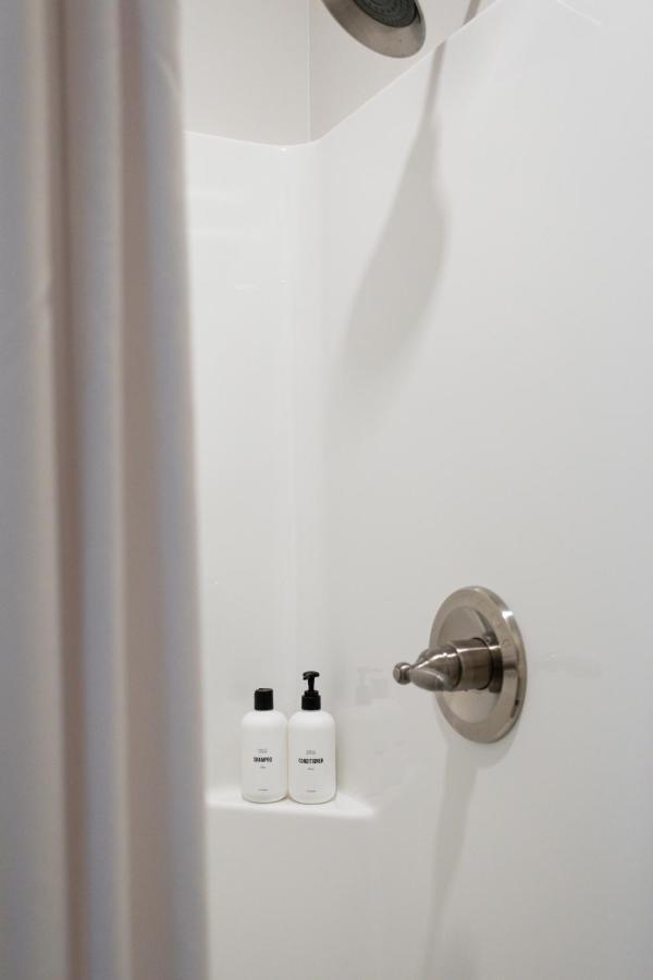 New Happy Trail 2Br Condo Close To Downtown トラバーズ・シティ エクステリア 写真