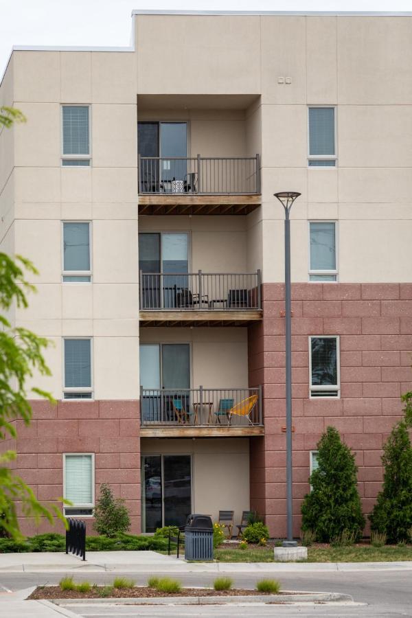 New Happy Trail 2Br Condo Close To Downtown トラバーズ・シティ エクステリア 写真