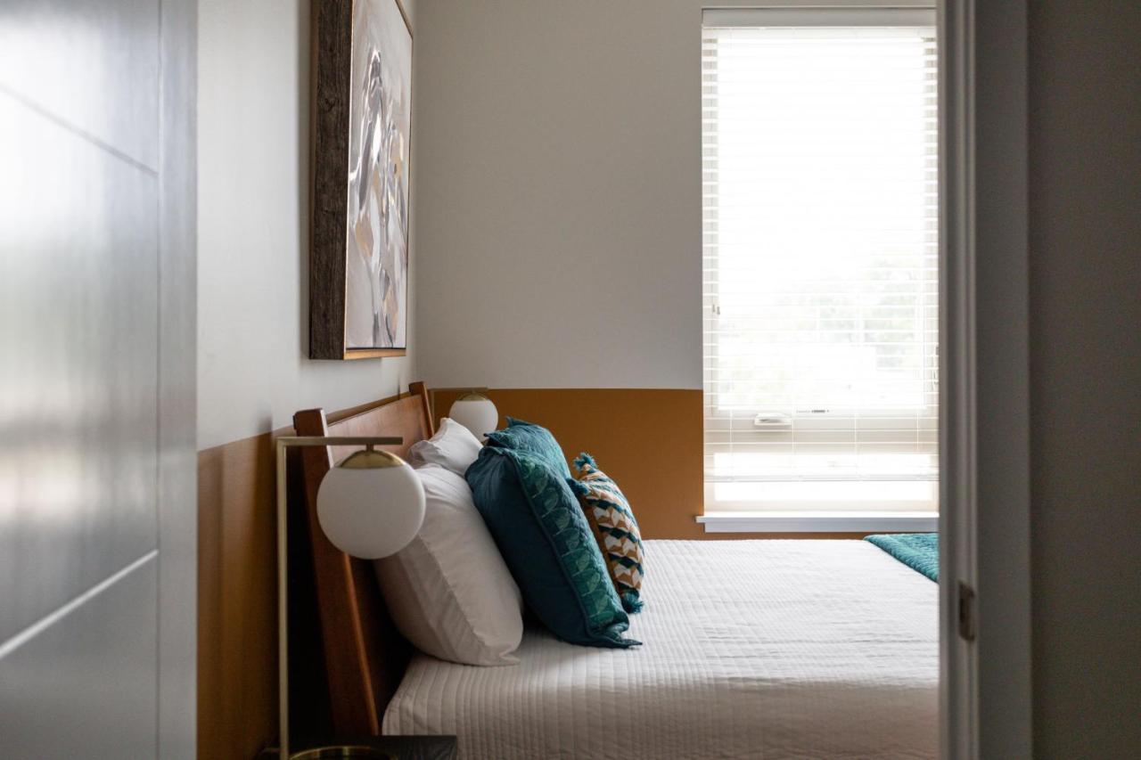 New Happy Trail 2Br Condo Close To Downtown トラバーズ・シティ エクステリア 写真