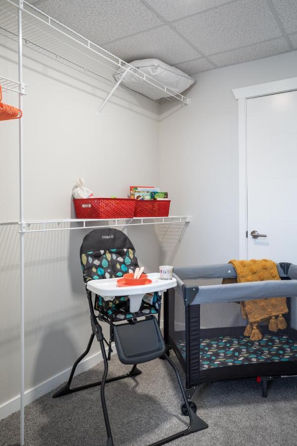 New Happy Trail 2Br Condo Close To Downtown トラバーズ・シティ エクステリア 写真